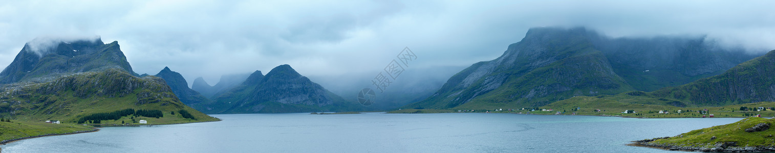 夏季多云大海全景挪威Lofoten图片