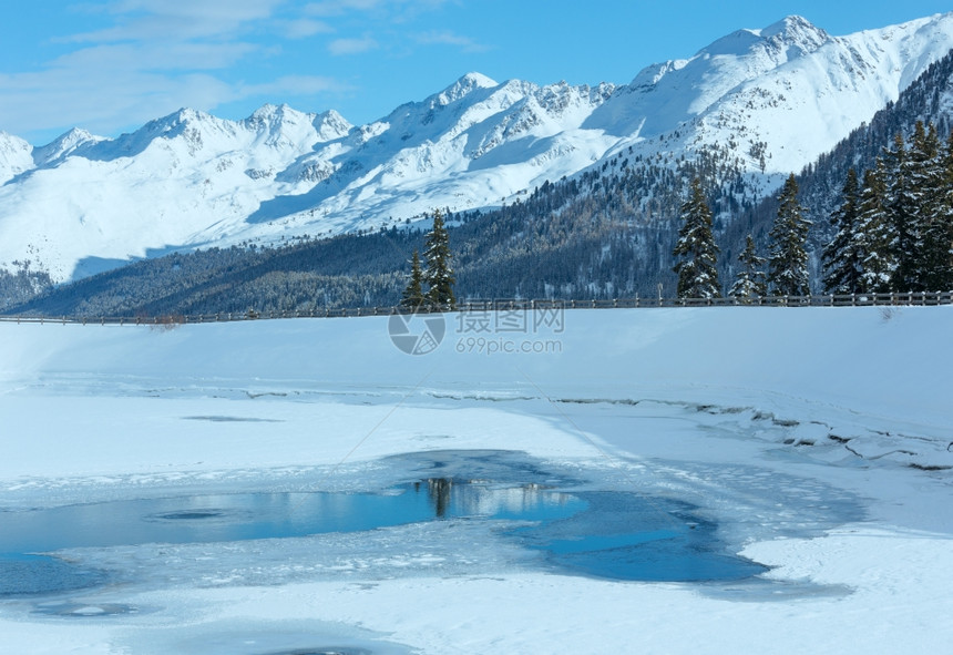 奥地利提罗兰山脉的Kappl滑雪区图片