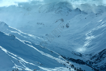 奥地利蒂罗尔州阿卑斯山云雨雪地貌蒂罗尔州背景图片