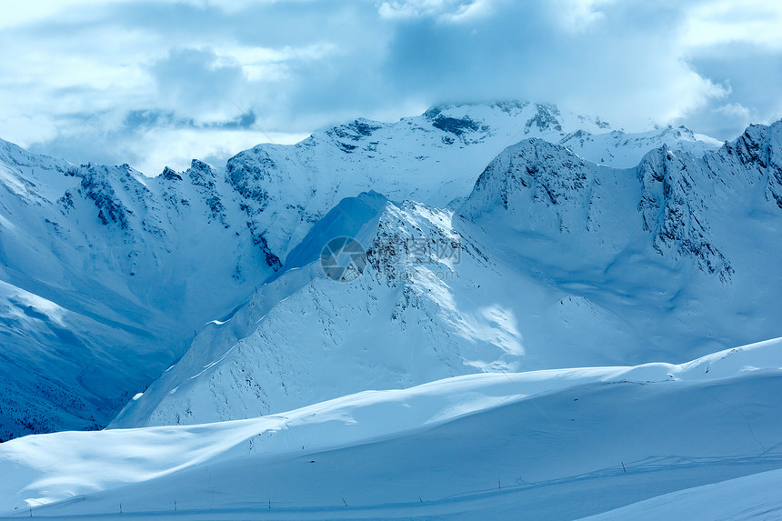 温特西尔维塔阿卑斯山风景滑雪轨奥地利特洛尔图片