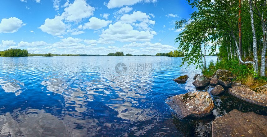 Rutajarvi湖夏季风景反映水面云层芬兰Urjala图片