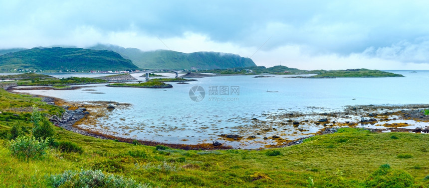 夏季多云海Lofoten全景挪威图片