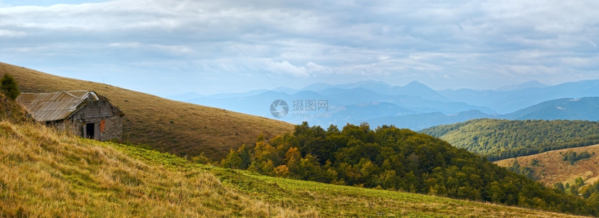 喀尔巴迪亚山脉乌克兰秋天风景图片