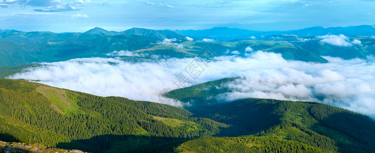 夏季多云山全景乌克兰喀尔巴阡山图片