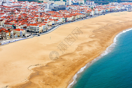 Nazare海岸和沙滩风景葡萄牙所有民族都无法辨认图片
