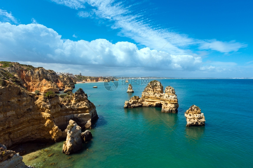 沿海岸线PontadaPiedadeLagosAlgarve葡萄牙形成一组岩石图片