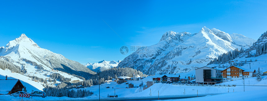 冬季山村全景奥地利蒂罗尔哈塞格图片