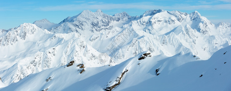 上午冬天多洛米顿山地景观奥利提罗尔全景图片