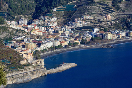 从VillaCimbrone露台意大利阿马尔菲海岸Ravello看海图片