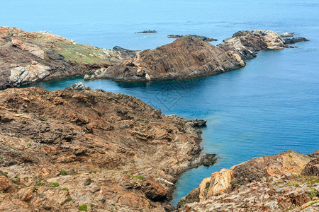 布拉瓦海岸西班牙加泰罗尼亚CostaBrava的Creus角地中海岩石岸夏季风景背景