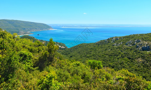 夏季海岸风景葡萄牙塞图巴尔Arrabida自然公园的景象图片