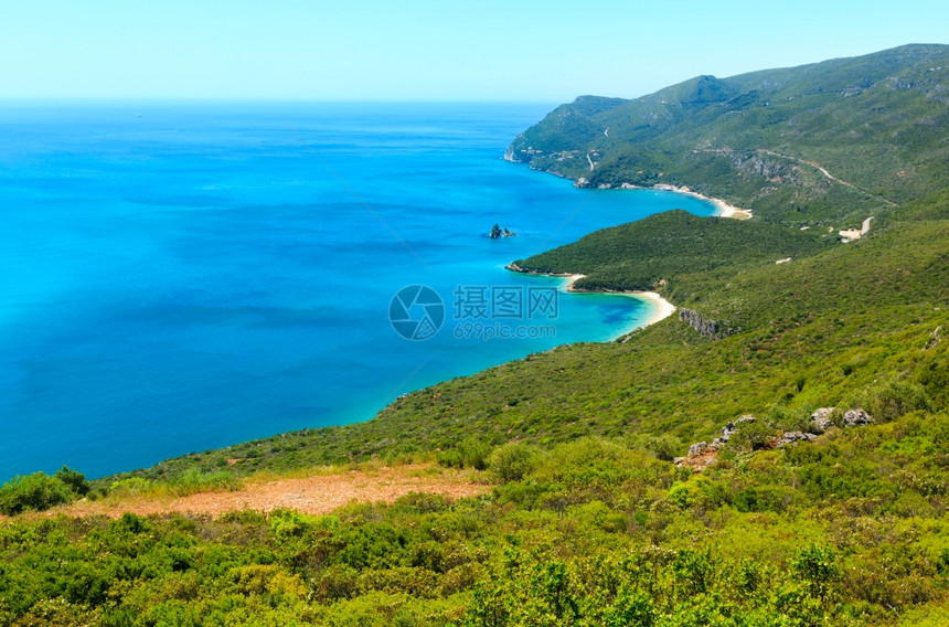 葡萄牙Setubal自然公园Arrabida夏季海岸景观图片