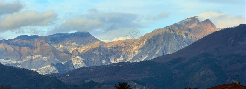 意大利山顶全景图片