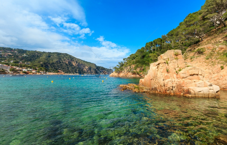 夏季海岩岸观察帕拉莫斯附近科塔布拉瓦加泰罗尼亚西班牙图片