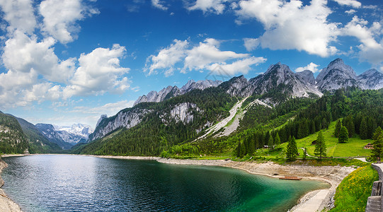 美丽的夏季阿尔卑斯湖Gosausee风景奥地利两针缝合全景图片