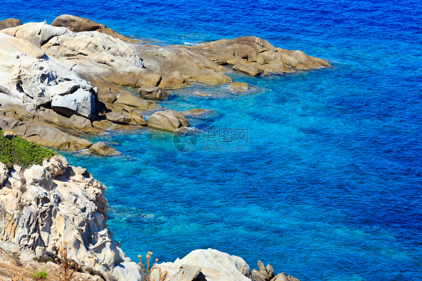 夏季爱琴海岸HalkidikiSithonia希腊图片