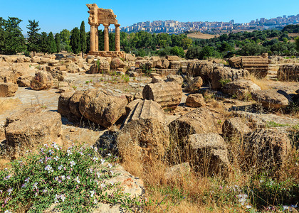 教科文组织网站背景有Agrigento镇的DioscuriCastor和Pollux寺意大利西里Agrigento寺谷著名的古老废墟教科文组织背景