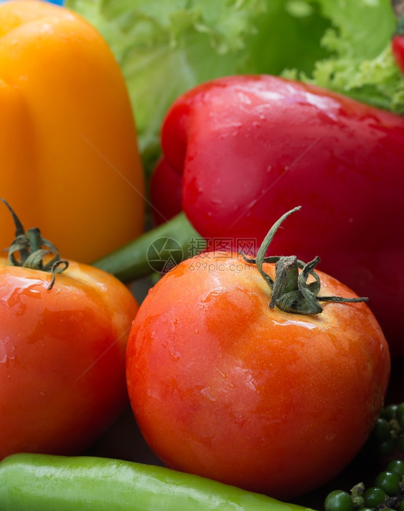 甜椒表示甜椒的成分和成熟度图片