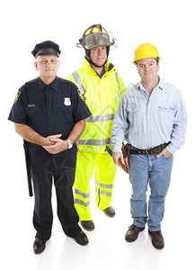 三个安全帽一群蓝领工人被白孤立包括一名消防员警官和建筑工人背景
