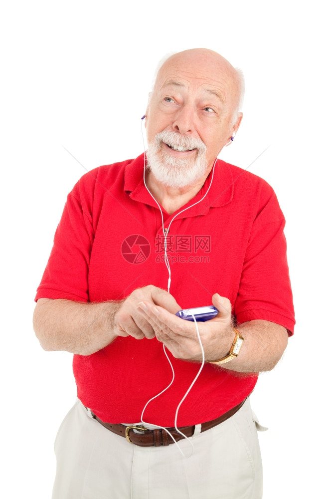 老人喜欢音乐在响3播放器上孤立在白色图片
