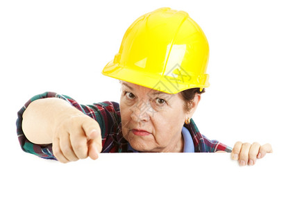 女建筑工人靠在空间上指着向并用警告的眼光看着她脸孤立设计元素图片