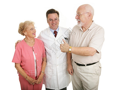 老年夫妇在办公室访问成功后给眼科医生指点的白种人图片