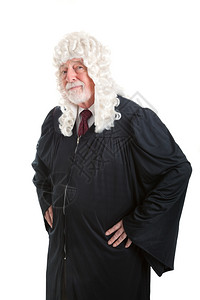 带着假发的严肃法官孤立的白色法官图片