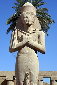 埃及卢克索卡纳寺庙法老神像图片
