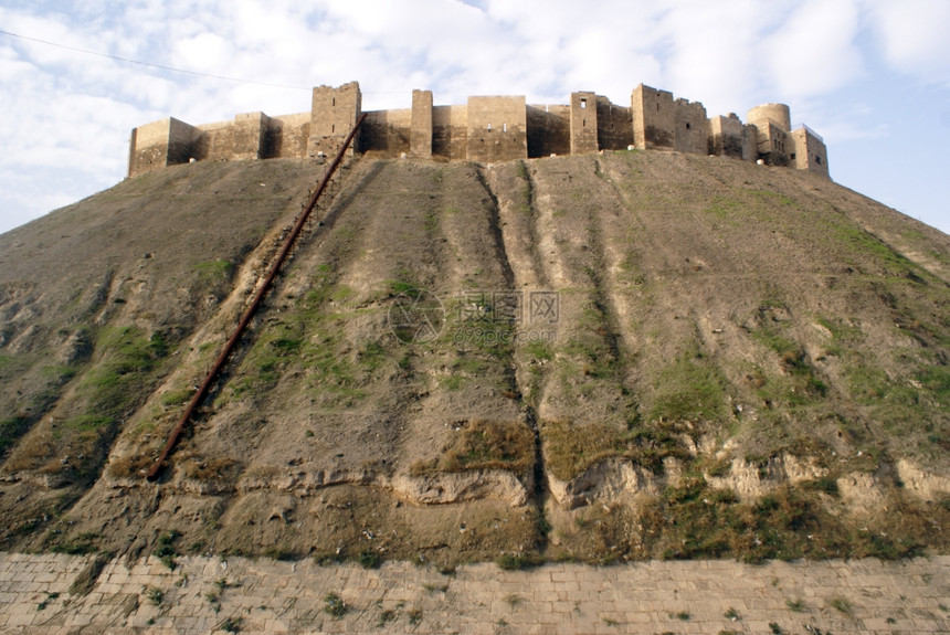 阿勒颇山丘上的城堡图片