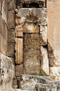 黎巴嫩Baalbeck的罗曼寺庙墙图片