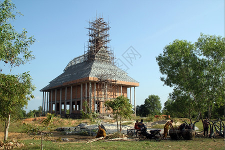 柬埔寨高棉佛教窟新建筑图片
