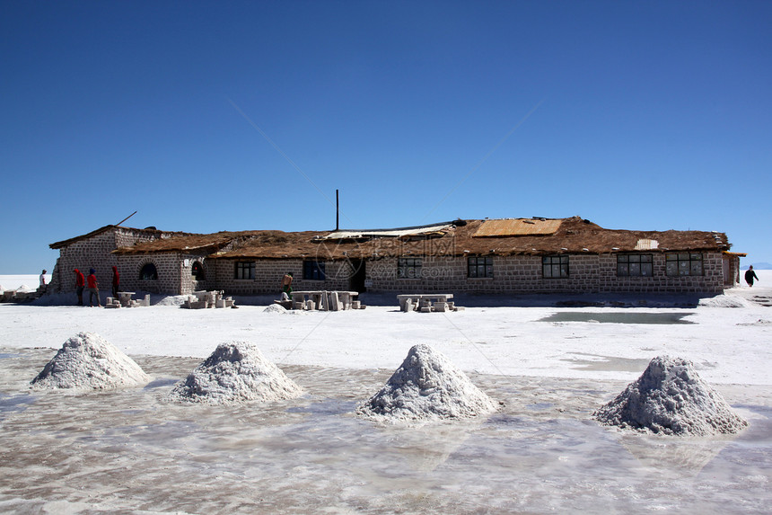 玻利维亚盐湖Uyuni的长建筑图片