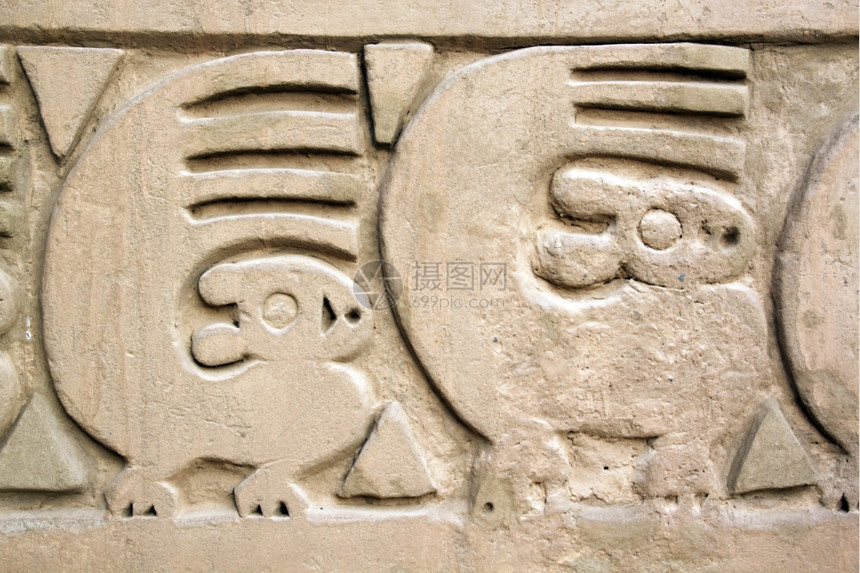 秘鲁北部ChanChan废墟墙上的数字图片