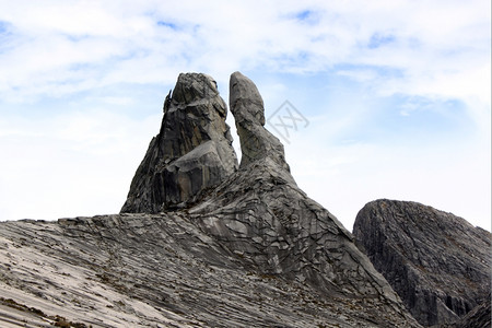 马来西亚婆罗洲沙巴的基纳卢山岩石图片