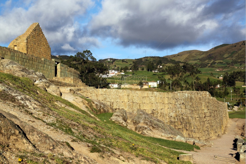 厄瓜多尔印加皮卡堡垒和废墟图片