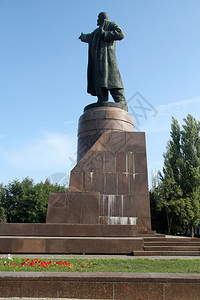 俄罗斯伏尔加格勒弗拉基米尔列宁铜像图片