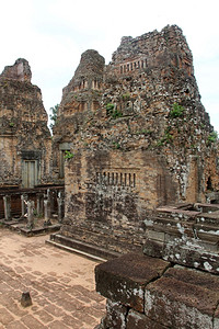 在柬埔寨吴哥王朝BantteaySamre寺庙同声院内图片