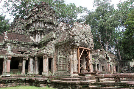 柬埔寨吴哥AngkorTaProm寺庙入口处图片