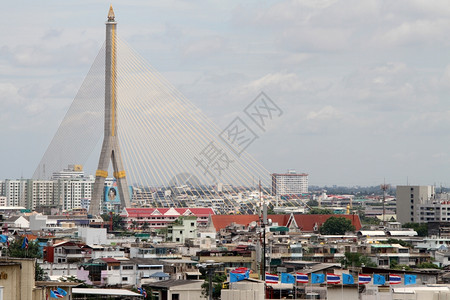 从泰国曼谷金山GoldenMount对这座城市和桥梁的观察图片