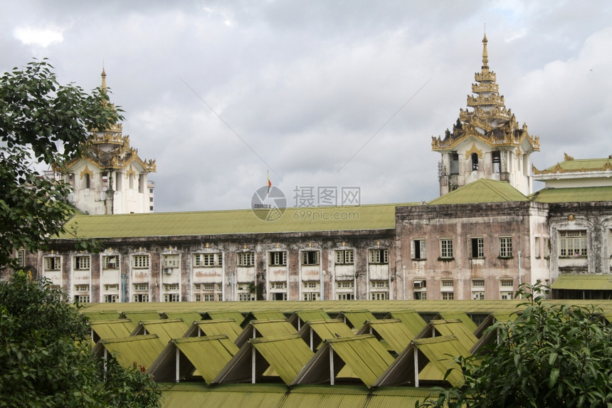 缅甸仰光火车站大楼屋顶图片