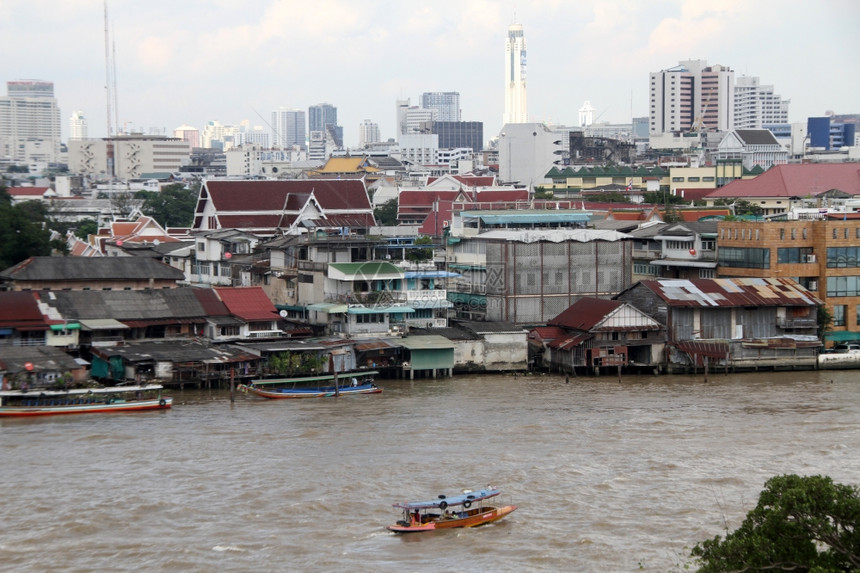 泰国曼谷ChaoPhraya河上的船泰国曼谷图片