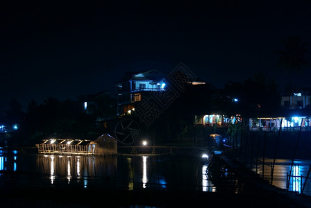 老挝万文阳夜河图片