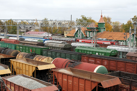 俄罗斯卡雷利亚梅德韦兹谢戈尔斯火车站和背景
