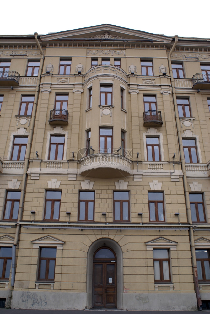 俄罗斯圣彼得堡的旧建筑图片