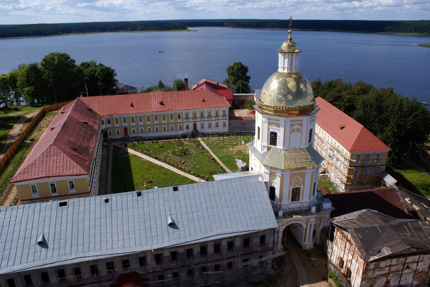尼洛娃修道院和俄罗斯塞雷热湖图片