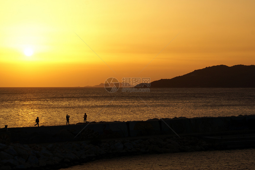 土耳其Kash的日落和海上码头图片