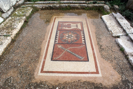 莱顿寺庙地板上的古老马赛克图片