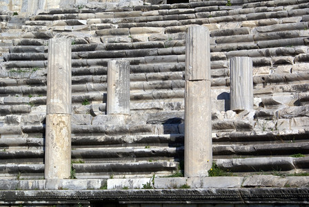 土耳其Miletus剧院的座位和专栏图片
