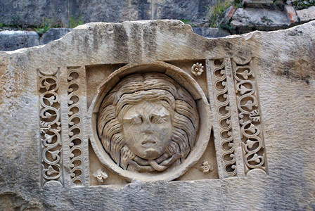 土耳其Myra戏院的石头上面具图片
