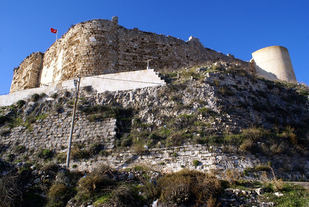 土耳其西里夫克城墙上的堡图片